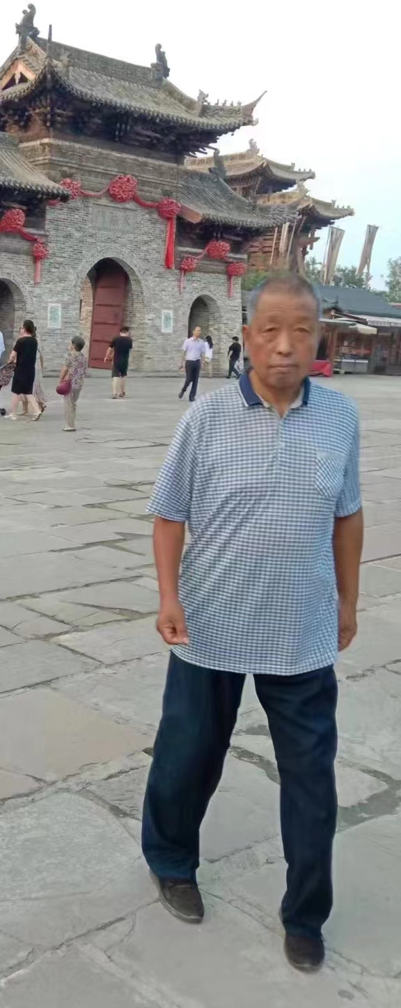 走失者照片 郑州市急寻：七旬老人失联，高1米7...