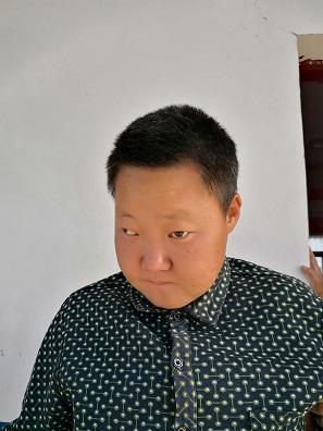 走失者照片 淮南市寻亲：青年女子被救助，无言语...
