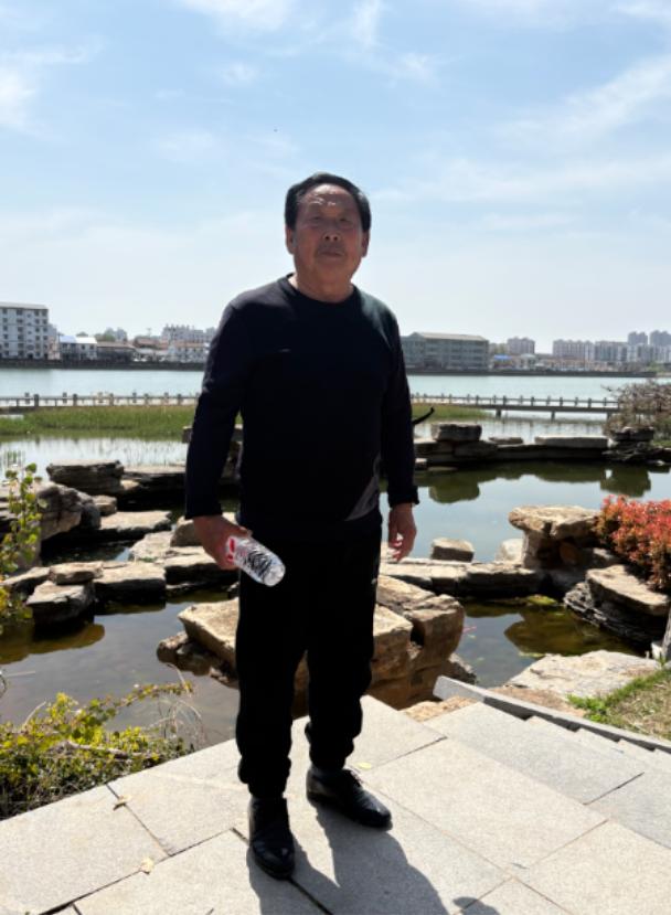 走失者照片 宿州市寻人：七旬老人走失，穿黑色短...