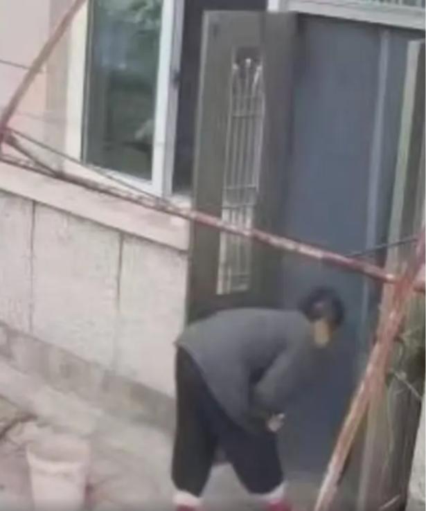 走失者照片 锦州市北镇市寻人：七旬老太走失，患...