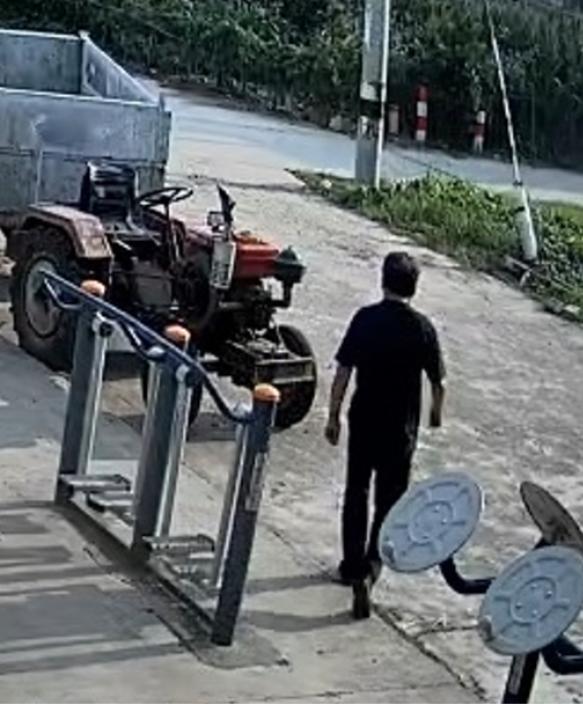 走失者照片 宿州市寻人：七旬老人走失，穿黑色短...