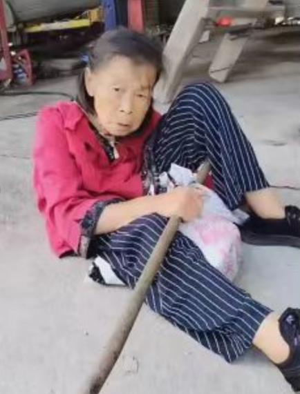 走失者照片 怀化市急寻：八旬老太走失，穿红色衣...