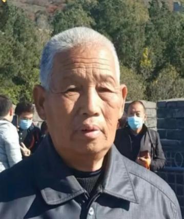 走失者照片 滨州市寻人：七旬老人走失，穿灰色长...
