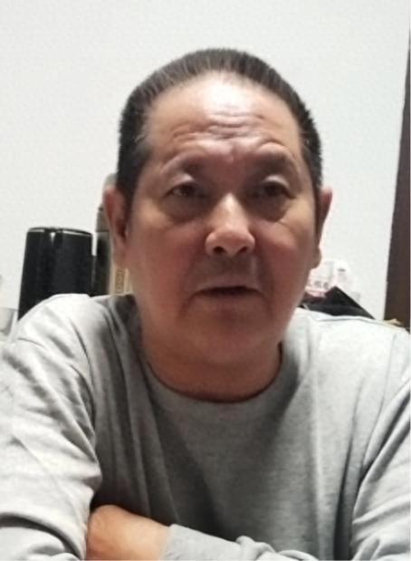 走失者照片 自贡市寻人：七旬老人走失，穿条纹衬...