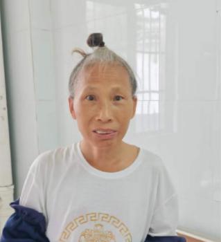 走失者照片 玉林市寻亲：五旬女子被救助，穿白色...