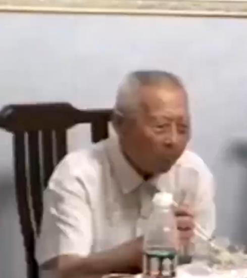 走失者照片 孝感市汉川市急寻：八旬老人失联，穿...