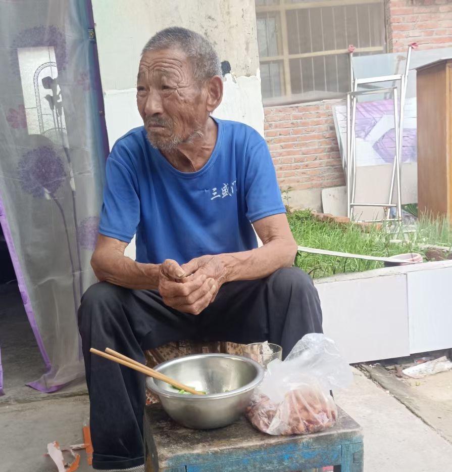 走失者照片 宿州市急寻：七旬老人走失，穿蓝色短...