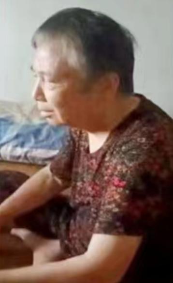 走失者照片 株洲醴陵急寻：七旬老太走失，穿深红...