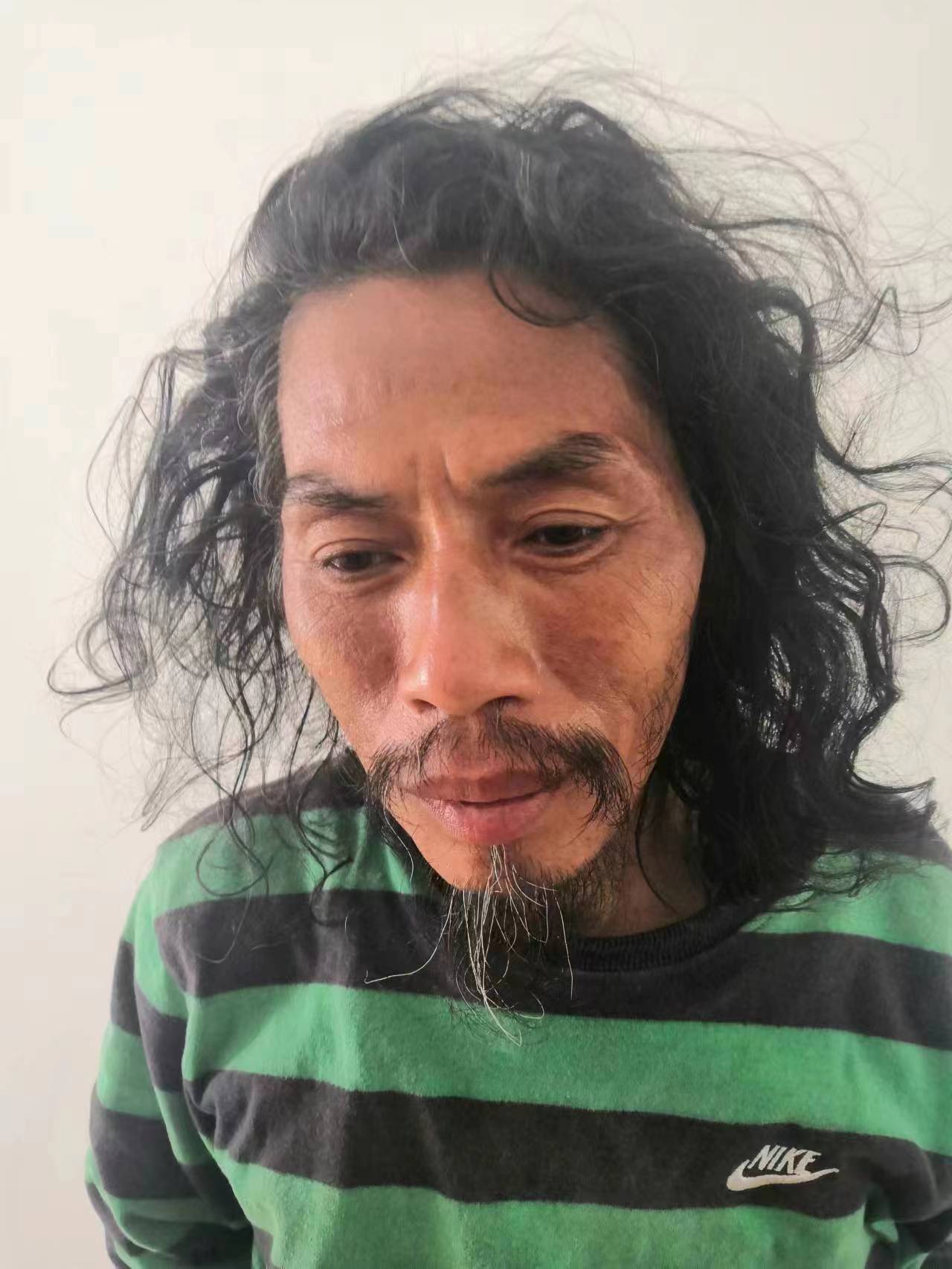 走失者照片 郴州市寻亲：五旬男子被救助，穿黑绿...