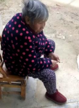 走失者照片 黄冈市急寻：八旬老太走失，患阿尔茨...