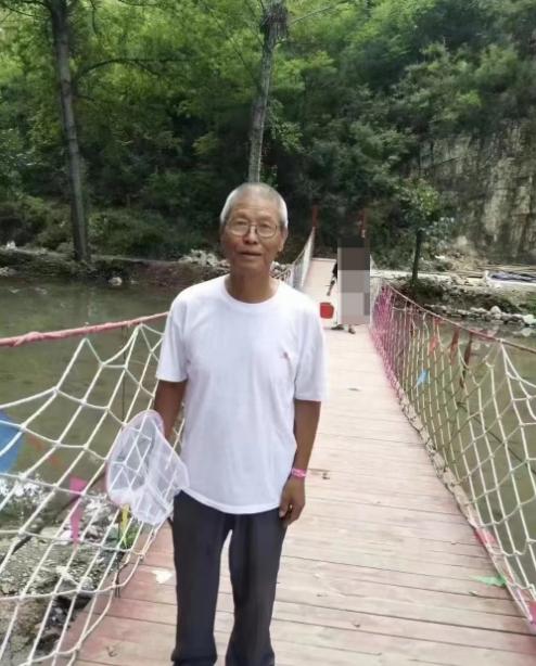 走失者照片 保定市急寻：七旬老人失联，穿白色上...