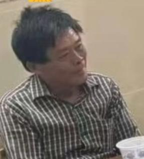 走失者照片 南宁市寻人：六旬老人走失，穿黑白相...