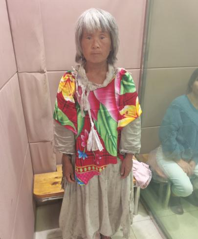 走失者照片 盐城寻亲：六旬老太被救助，精神异常...