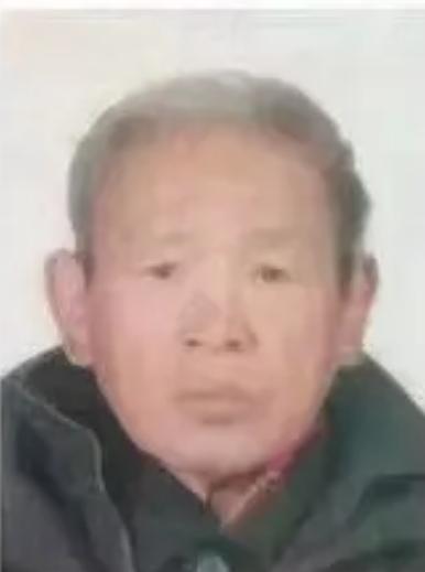 走失者照片 西安急寻：七旬老人失联，戴白色帽子...