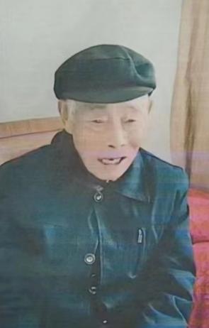 走失者照片 信阳急寻！八旬老人走失，戴帽子，穿...