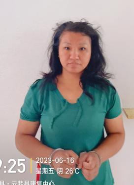 走失者照片 孝感寻亲：中年女子被救助，穿绿色短...