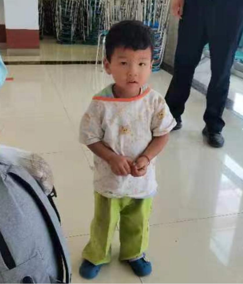 走失者照片 寻亲：母子在临沂市被救助，青年女子...