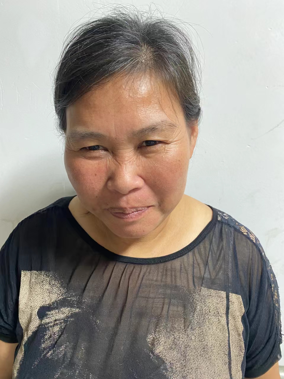 走失者照片 泉州石狮寻亲：中年女子被救助，自述...