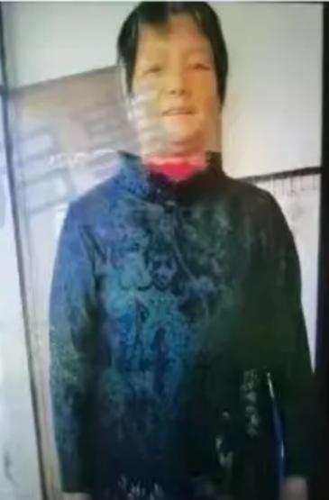 走失者照片 达州急寻：六旬老太失联，穿花色格子...