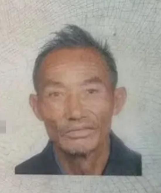 走失者照片 汉中市七旬老人走失，戴灰色帽子，穿...