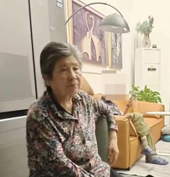 走失者照片 北京市急寻：七旬老太走失，穿紫色长...