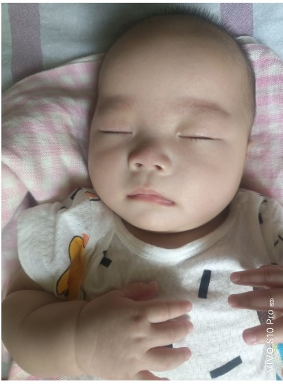 走失者照片 渭南寻亲：4个月女童被救助，穿粉色...
