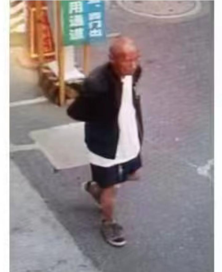 走失者照片 襄阳寻人：六旬老人走失，穿白色T恤...