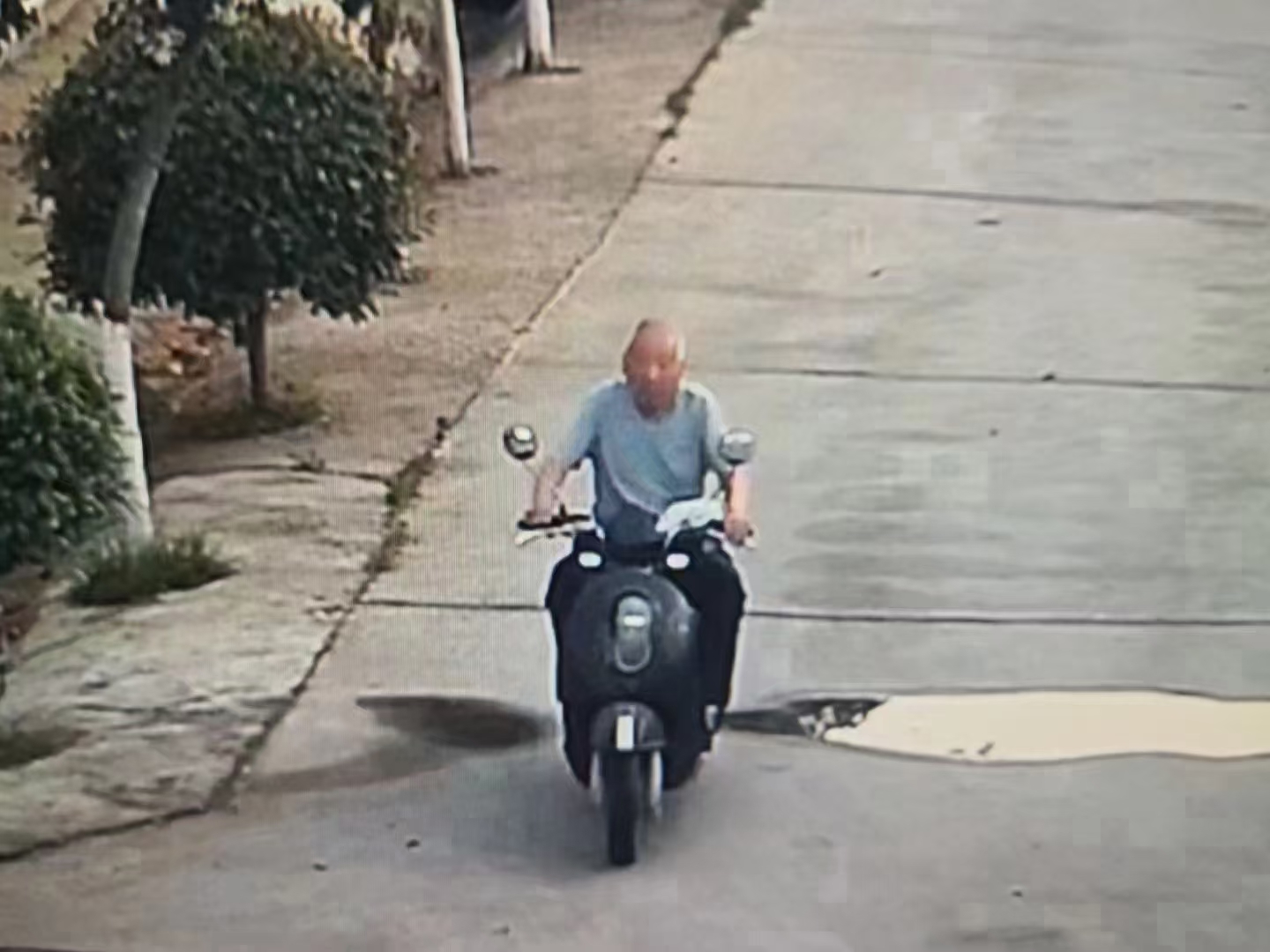 走失者照片 许昌寻人！长葛市八旬老人失联，骑黑...