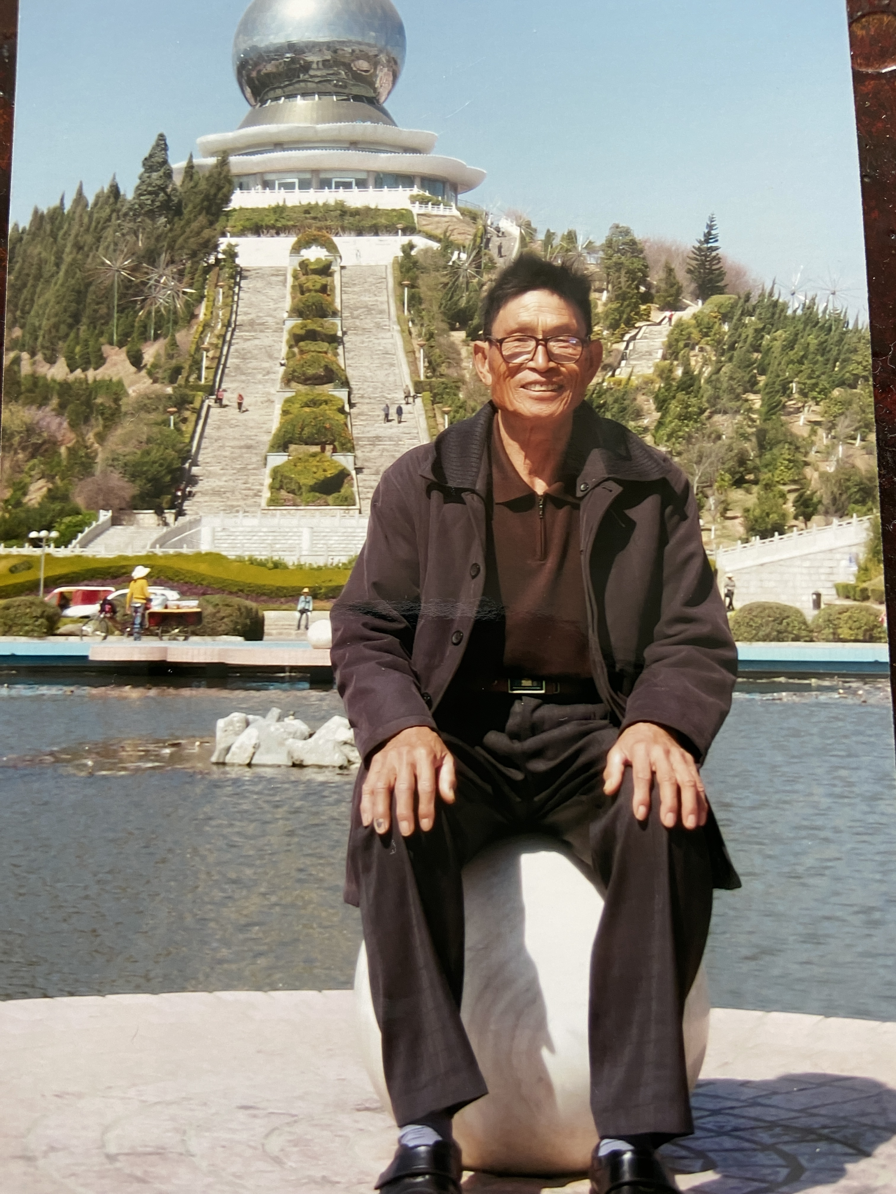 走失者照片 保山急寻：八旬老人失联，穿白色短袖...