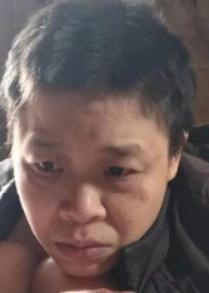 走失者照片 菏泽寻亲：五旬女子被救助，身体蜷缩...