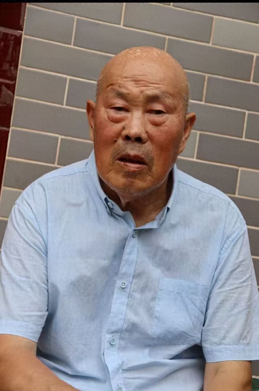 走失者照片 西安市寻人：七旬老人走失，穿枣红色...