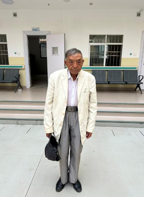 走失者照片 昆明寻亲：八旬老人被救助，戴黑色帽...