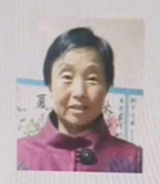 走失者照片 铜川急寻：六旬老太失联，高1米55...