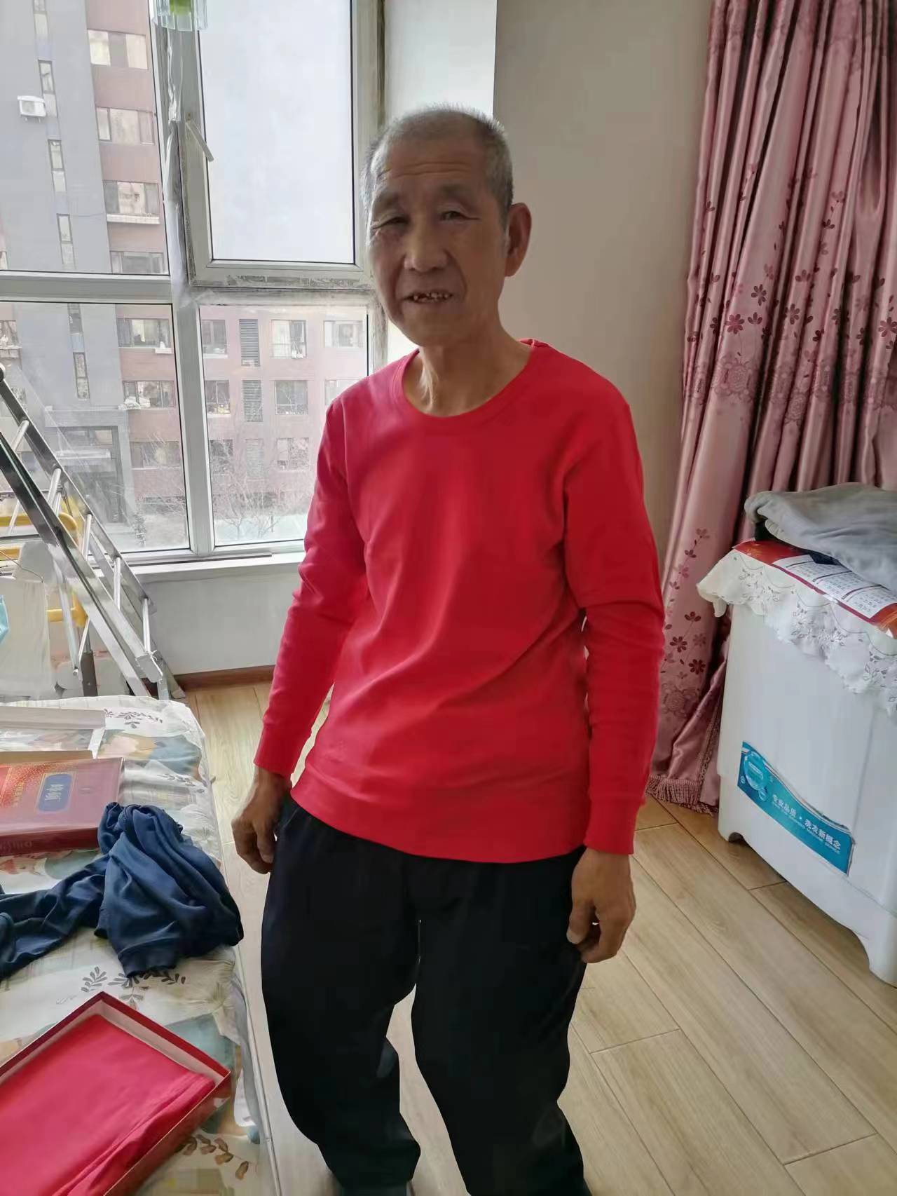 走失者照片 沈阳急寻：八旬老人走失，患小脑萎缩...