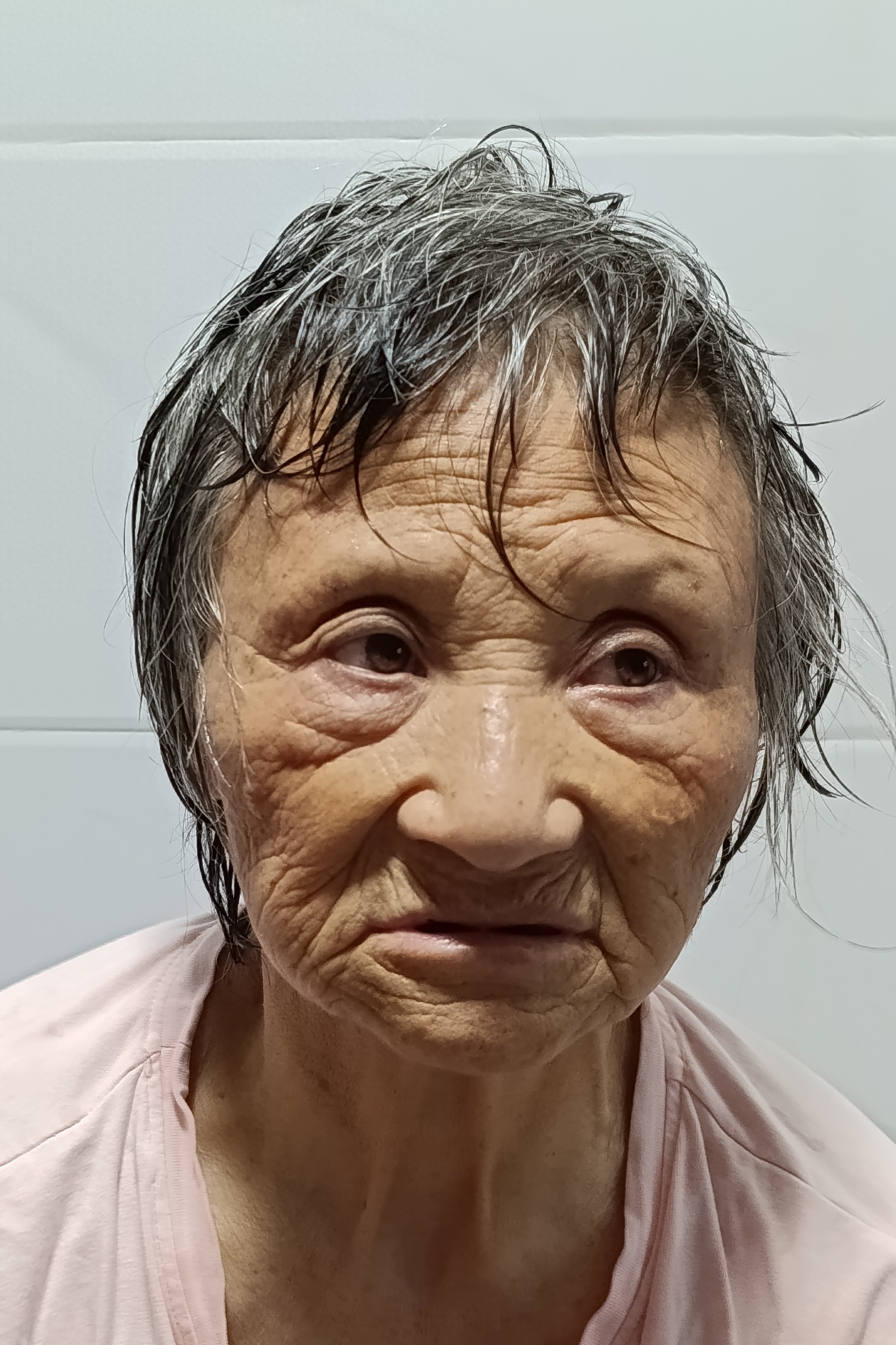 走失者照片 成都市寻亲：八旬老太被救助，受助时...