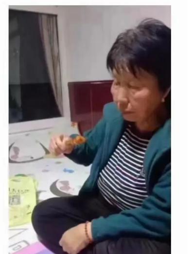 走失者照片 大同寻人：七旬老太失联，穿蓝绿上衣...