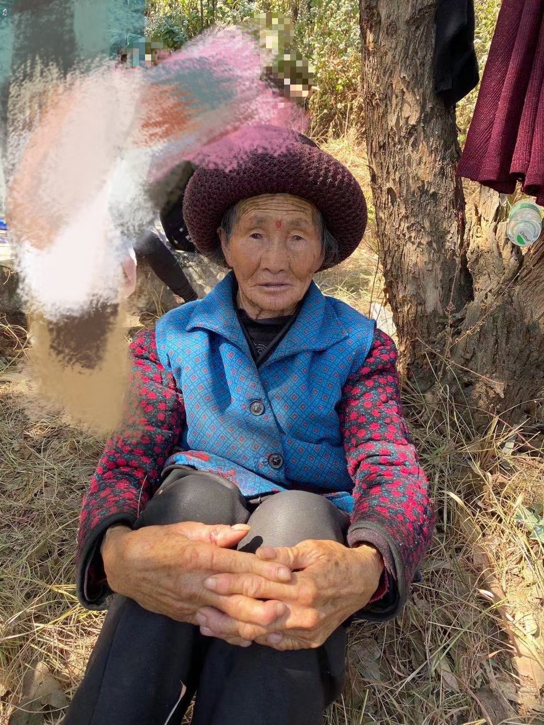 走失者照片 凉山州西昌市寻人：八旬老太失联，戴...