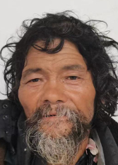 走失者照片 六安市寻亲：六旬老人被救助，穿迷彩...