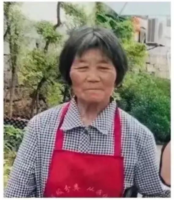 走失者照片 金华急寻：八旬老太走失，穿紫蓝色长...