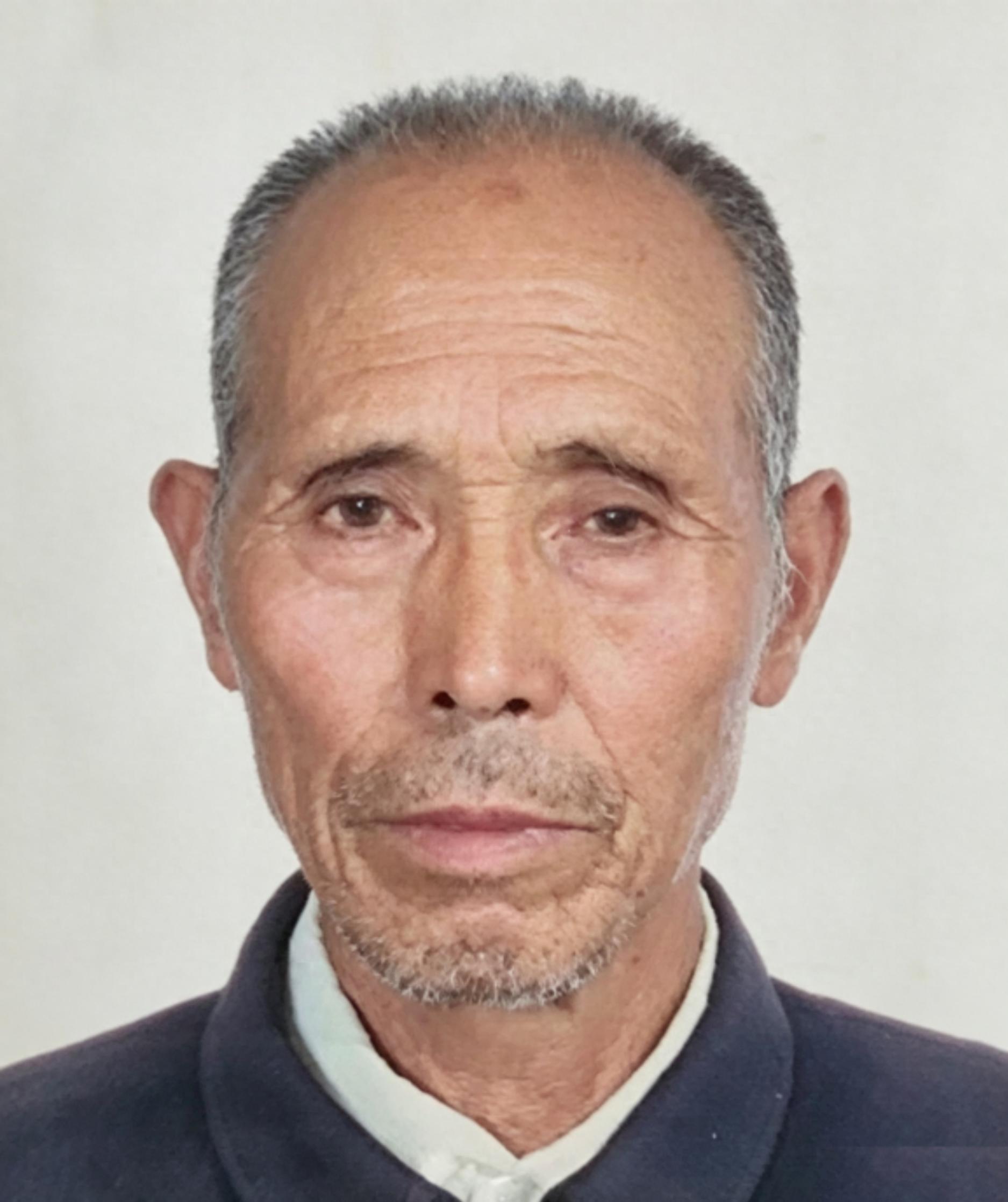 走失者照片 西安市寻人：九旬老人走失，穿灰白色...