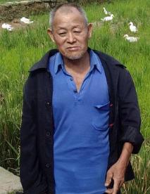 走失者照片 达州急寻：六旬老人走失，穿蓝色短袖...