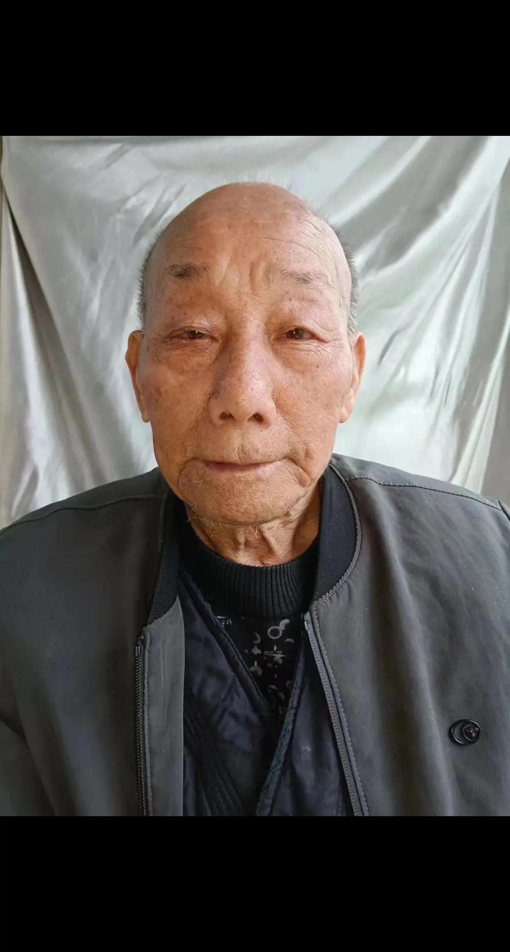 走失者照片 怀化急寻：九旬老人走失，穿深灰色夹...