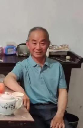走失者照片 镇江寻人！七旬老人走失，戴黑色帽子...