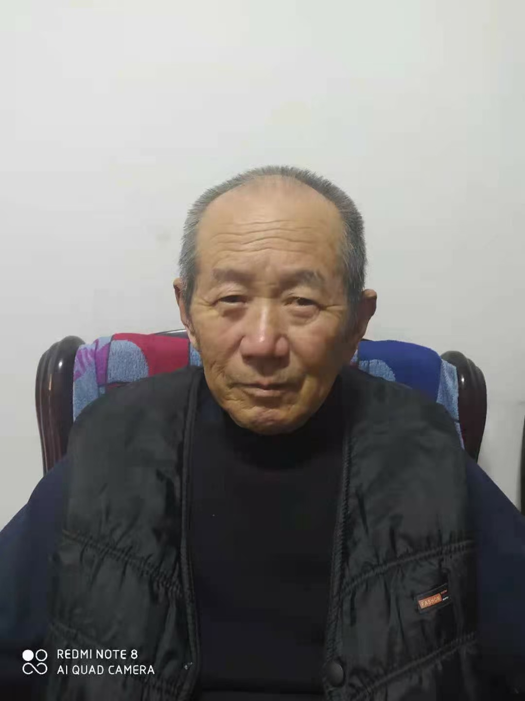 走失者照片 齐齐哈尔寻人！七旬老人走失，穿黑色...