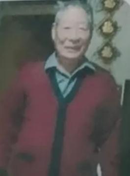 走失者照片 枣庄急寻！七旬老人失联，戴黑色帽子...