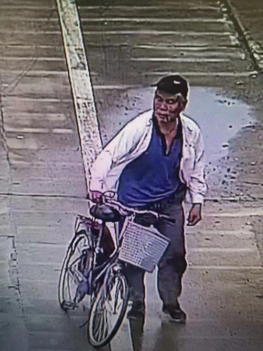 走失者照片 台州临海市寻人：七旬老人走失，穿白...