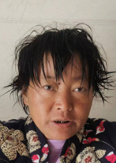 走失者照片 连云港寻亲：中年女子被救助，穿花衣...