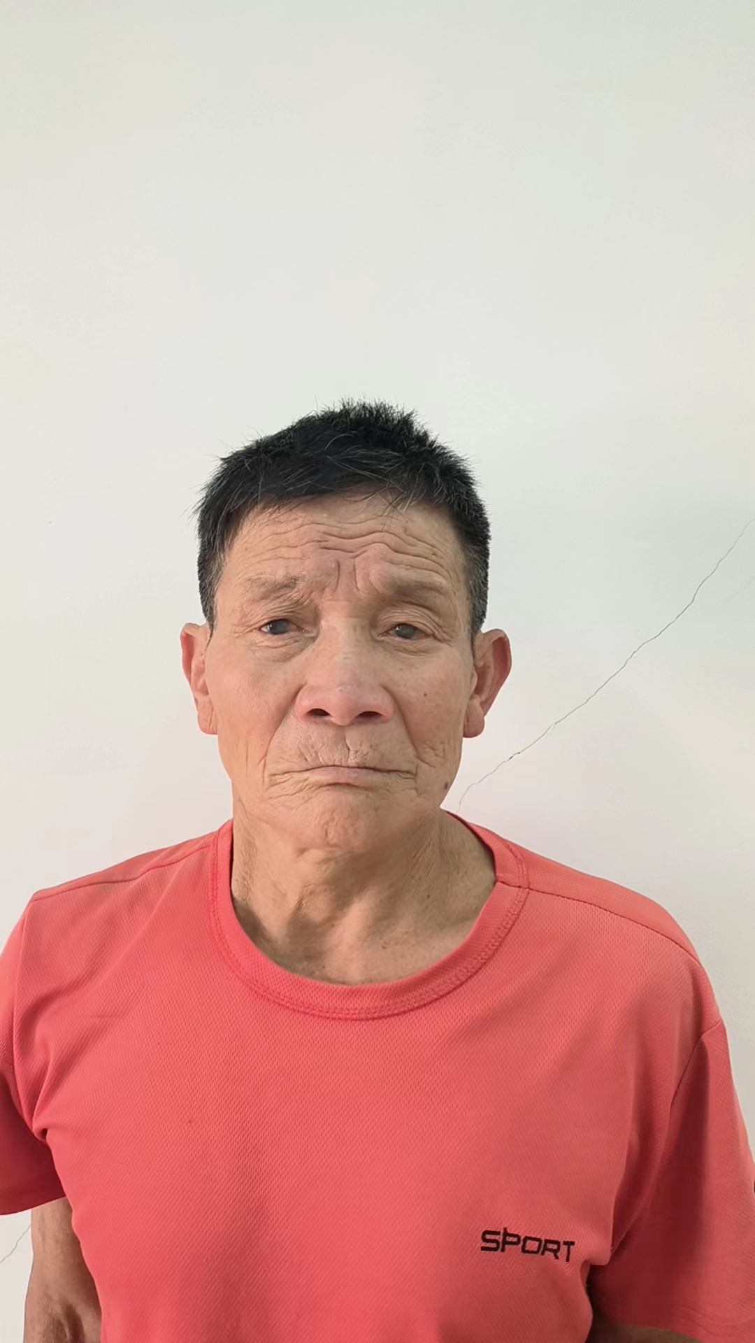 走失者照片 海南昌江寻亲：五旬男子被救助，自述...