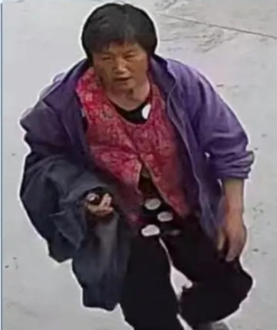 走失者照片 宿州急寻：六旬老太失联，穿紫红色抓...