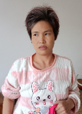 走失者照片 钦州寻亲：中年女子被救助，偏瘦，穿...